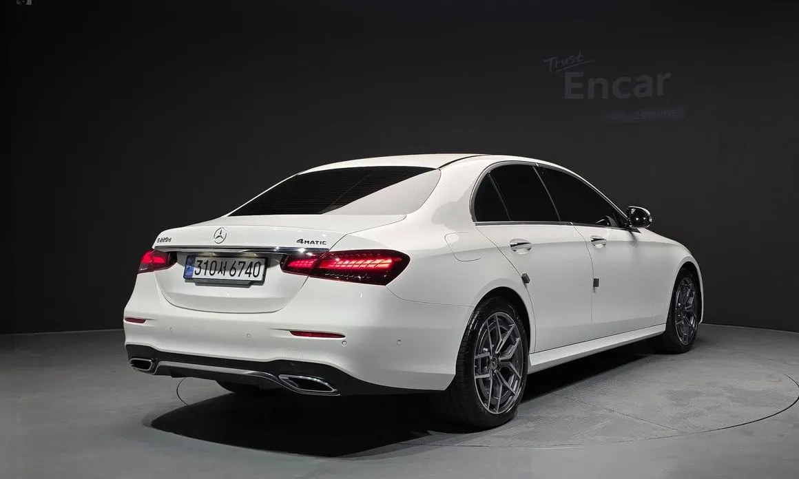 Mercedes-Benz E-Class — фото 5