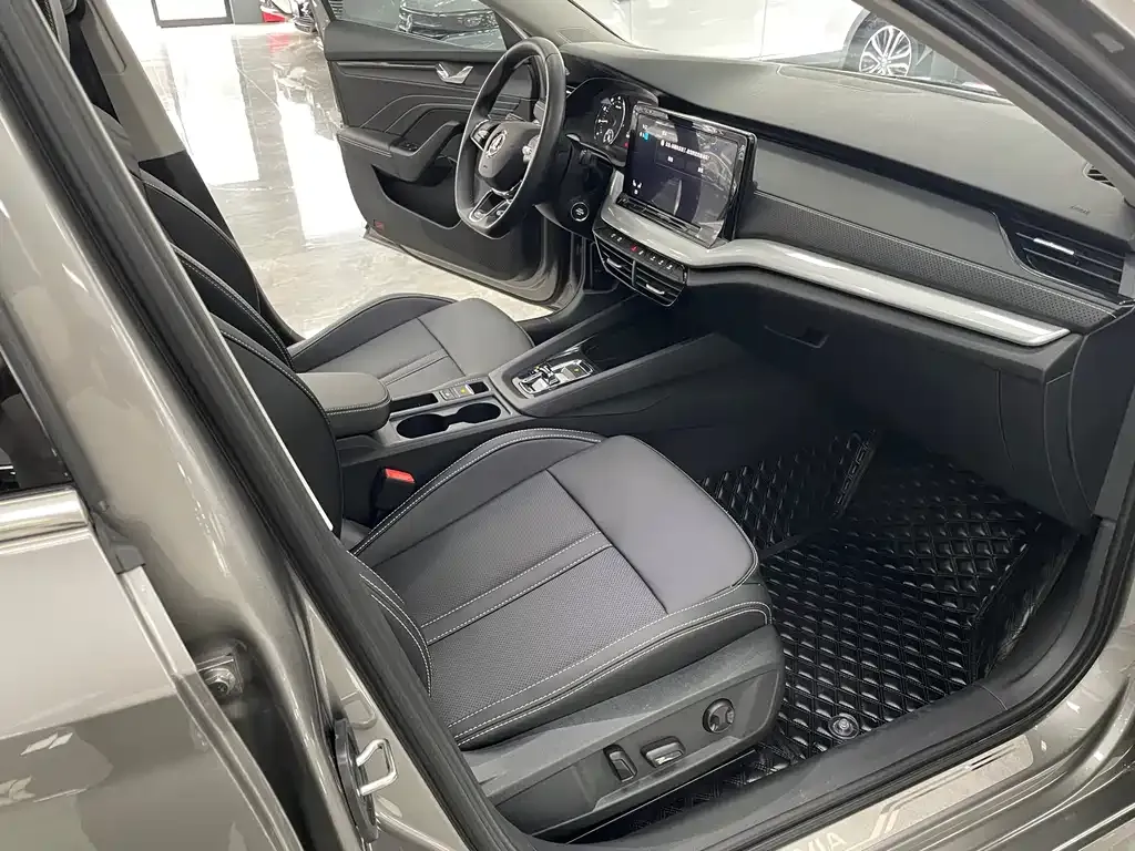 Skoda Octavia — фото 6