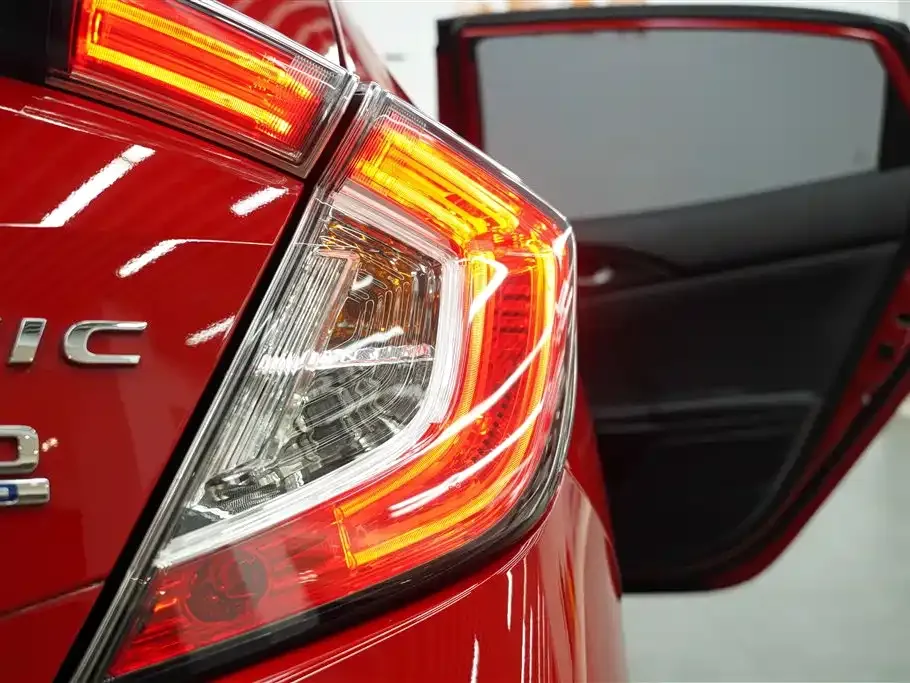 Honda Civic — фото 9