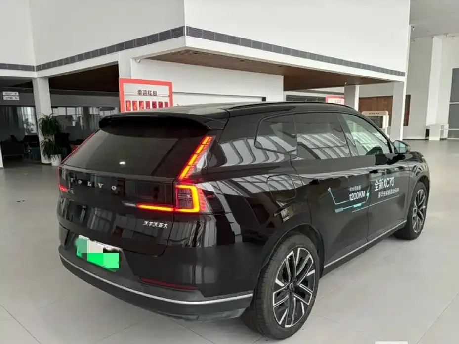 Volvo XC70 Plug-in Hybrid 2025 из CN, фото 5