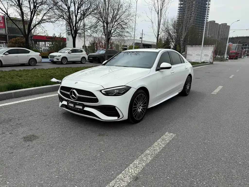 Mercedes-Benz C-Class — фото 1