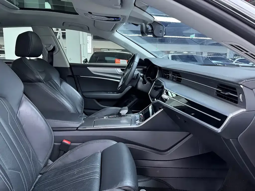 Audi A7 2024 из CN, фото 6