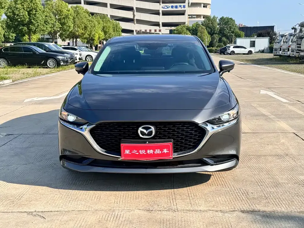 Mazda 3 Axela 2023 из CN, фото 8