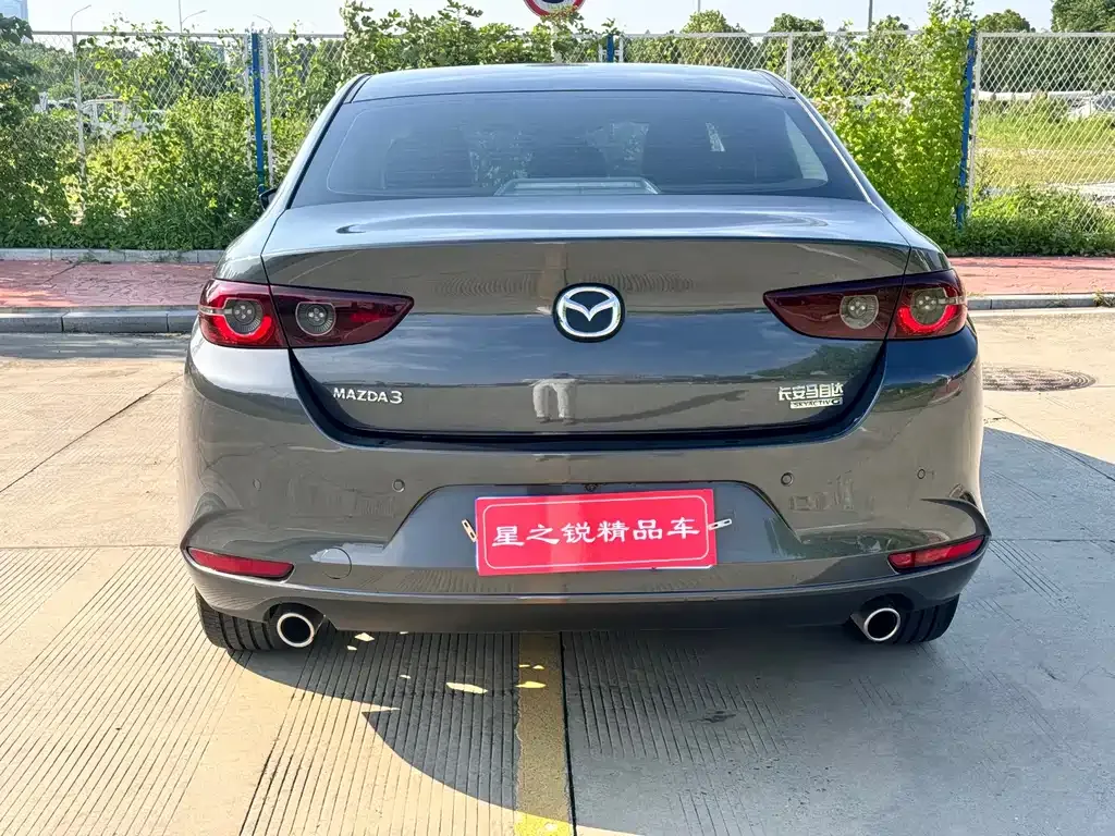 Mazda 3 Axela 2023 из CN, фото 7