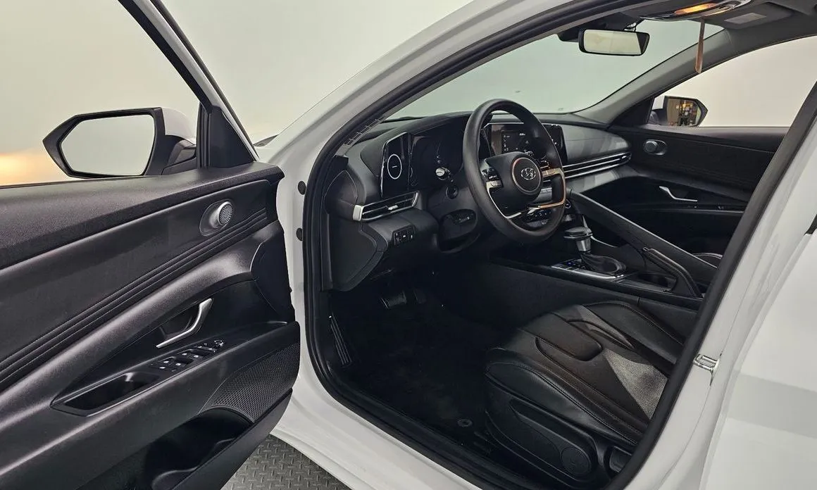 Hyundai AVANTE 2021 из KR, фото 6