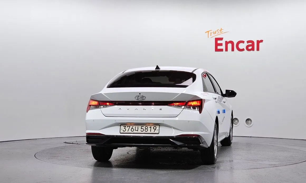Hyundai AVANTE 2021 из KR, фото 3