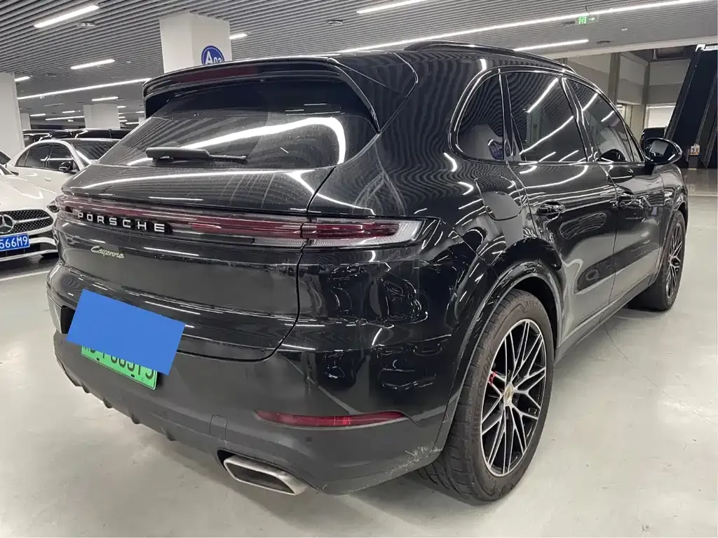 Porsche Cayenne Hybrid — фото 10