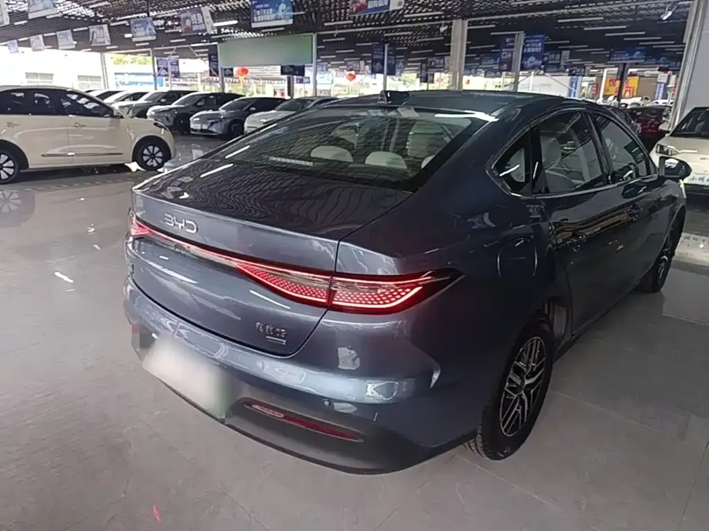 BYD Seal 05 DM-i — фото 4