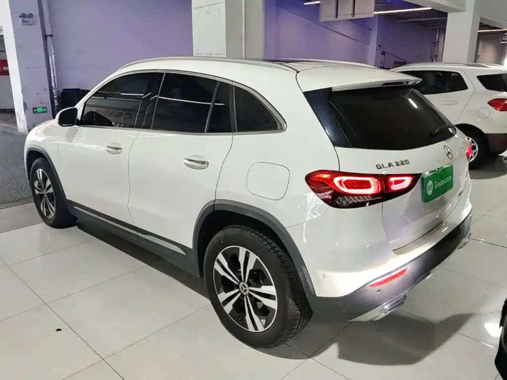 Mercedes-Benz GLA — фото 8