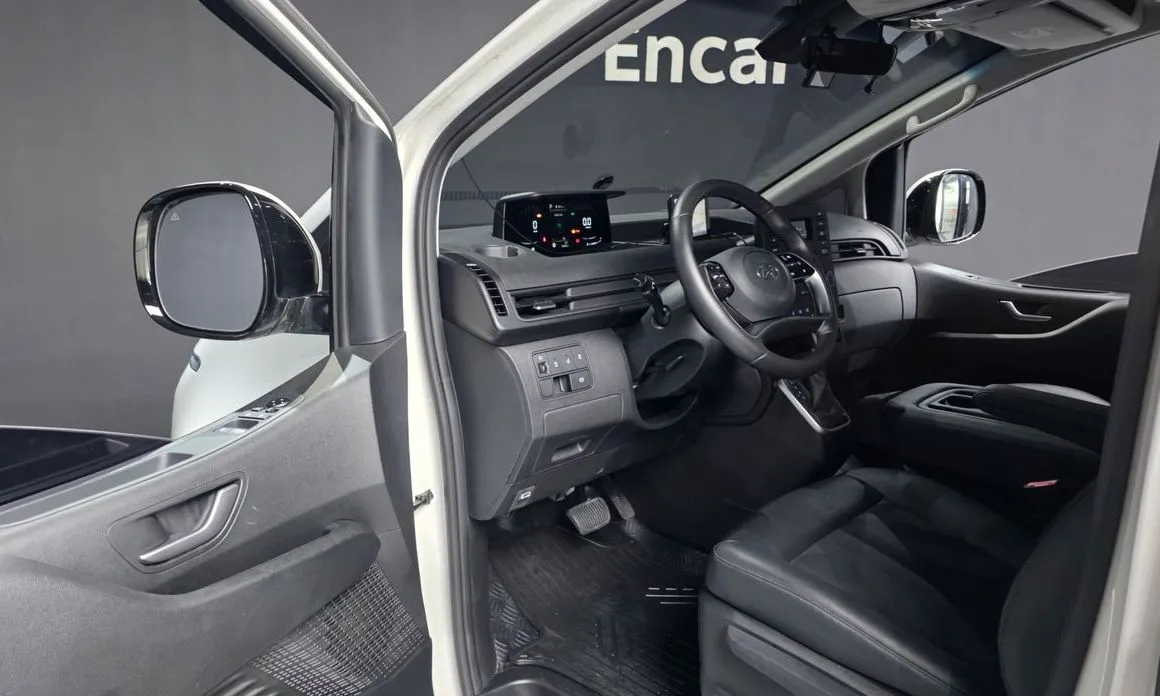 Hyundai Staria — фото 2