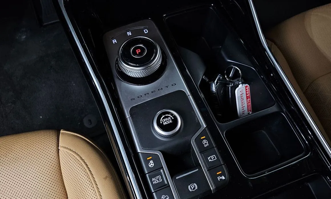 Kia Sorento — фото 5