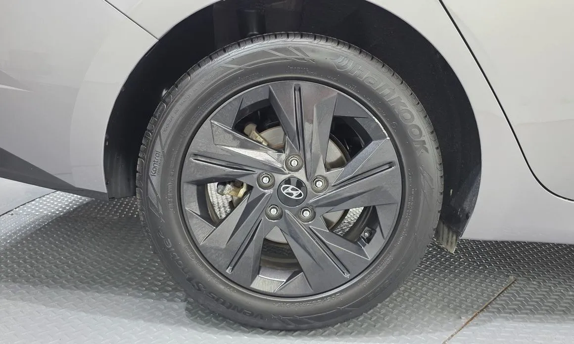 Hyundai AVANTE — фото 6