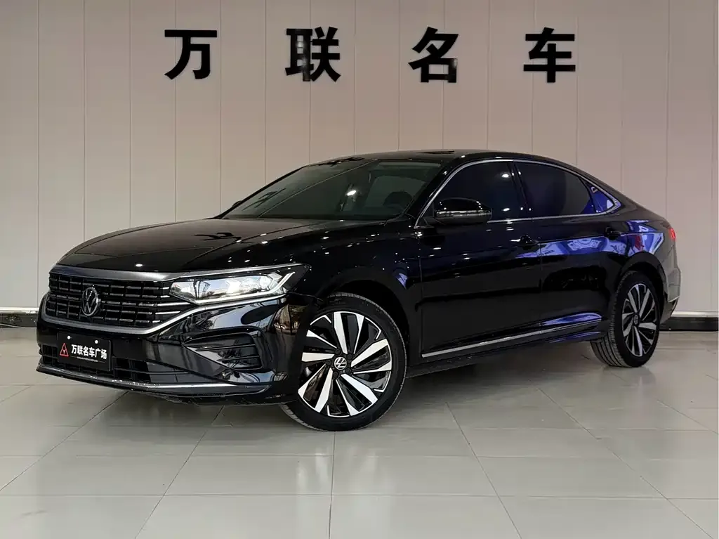 Volkswagen Passat — фото 1