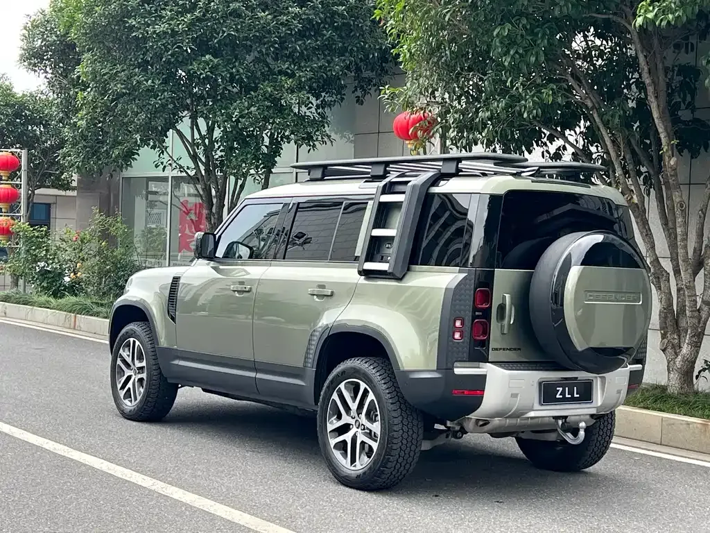 Land Rover Defender — фото 10