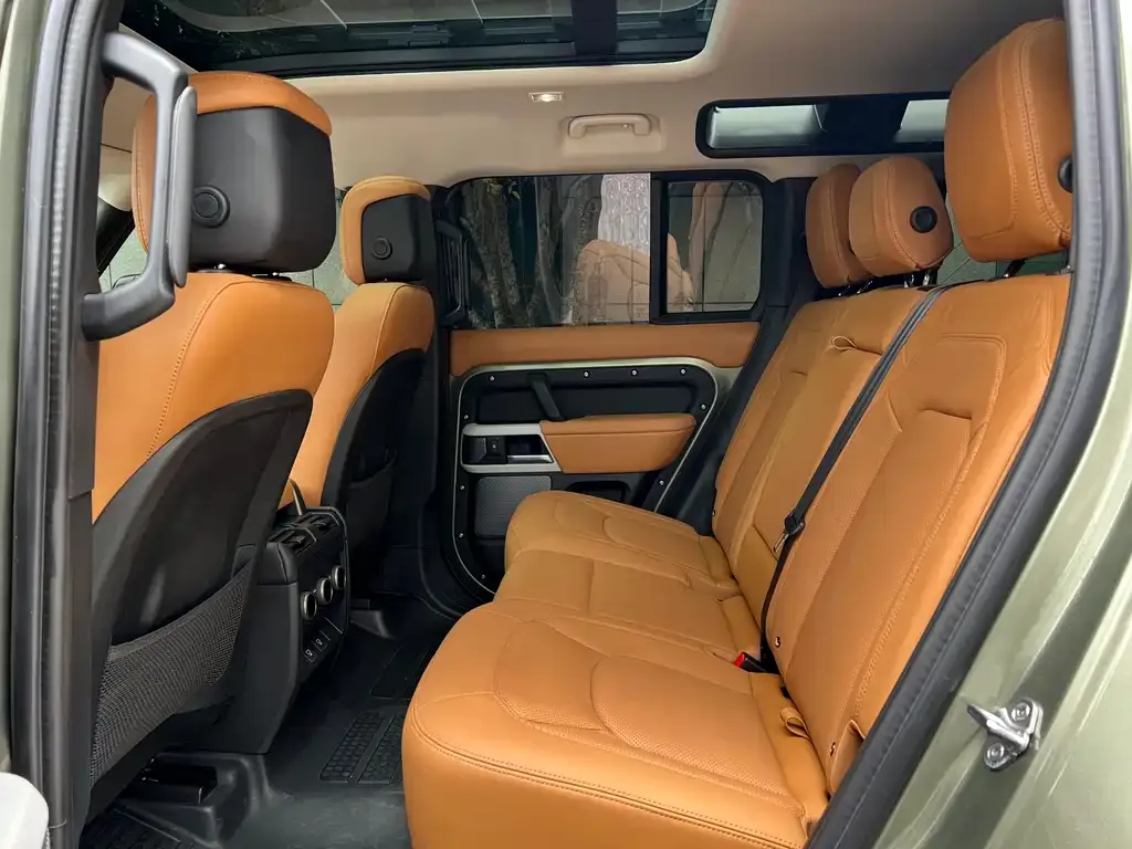Land Rover Defender — фото 6