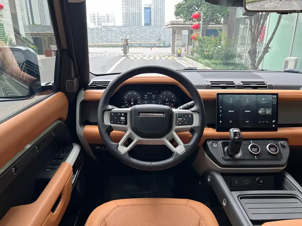 Land Rover Defender — фото 7
