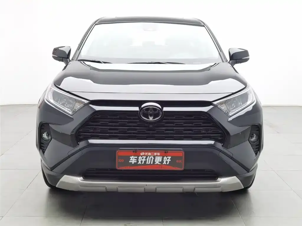 Toyota RAV4 — фото 3