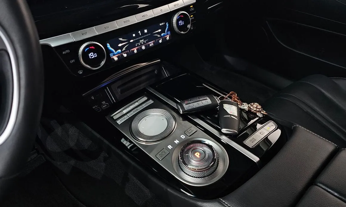 Genesis G80 — фото 10