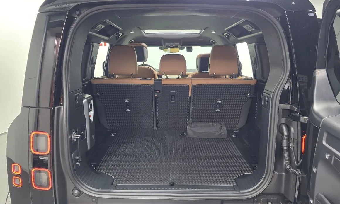Land Rover Defender — фото 10