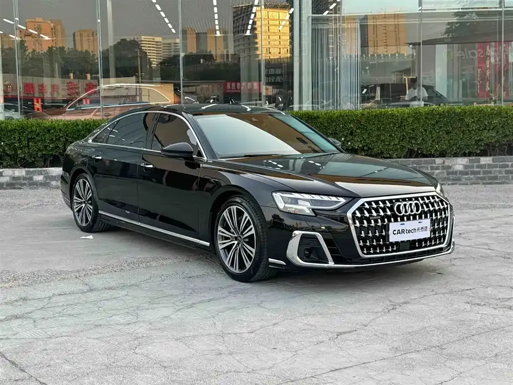 Audi A8 — фото 9