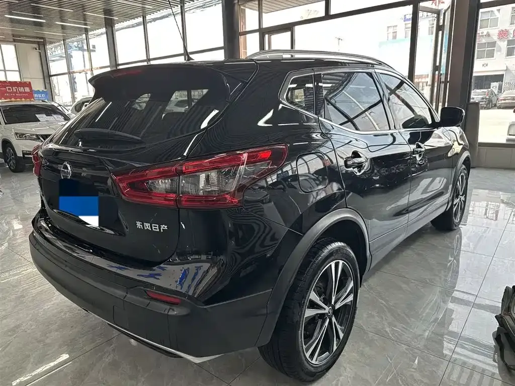 Nissan Qashqai — фото 4