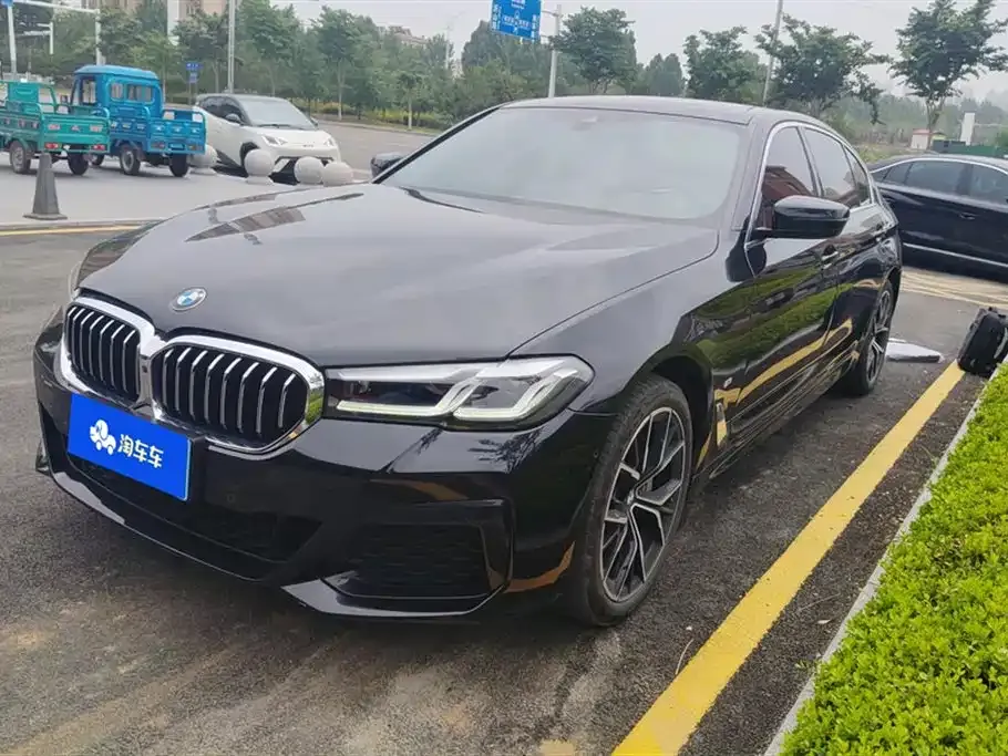 BMW 5 Series — фото 1
