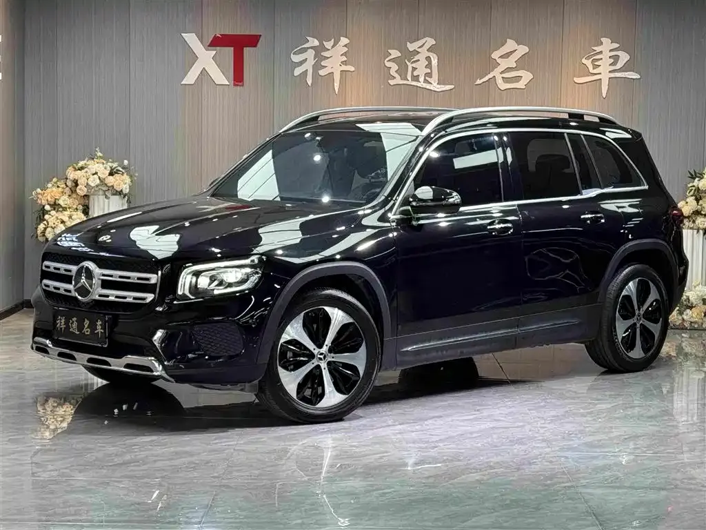 Mercedes-Benz GLB — фото 1