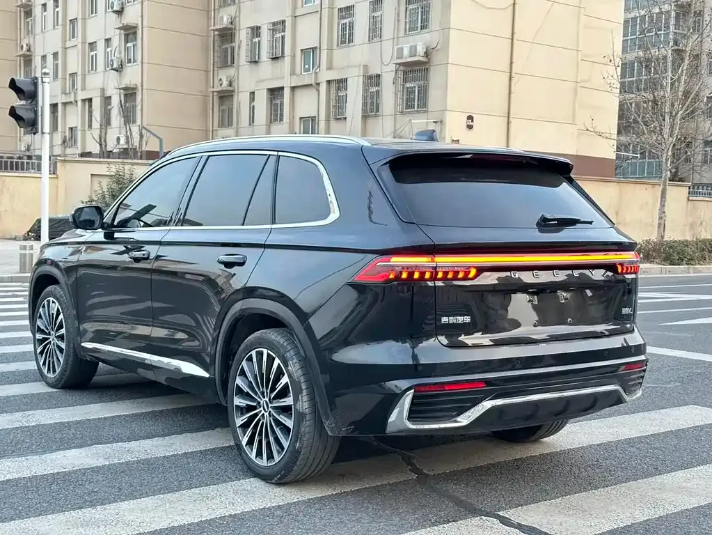 Geely Xingyue L — фото 9