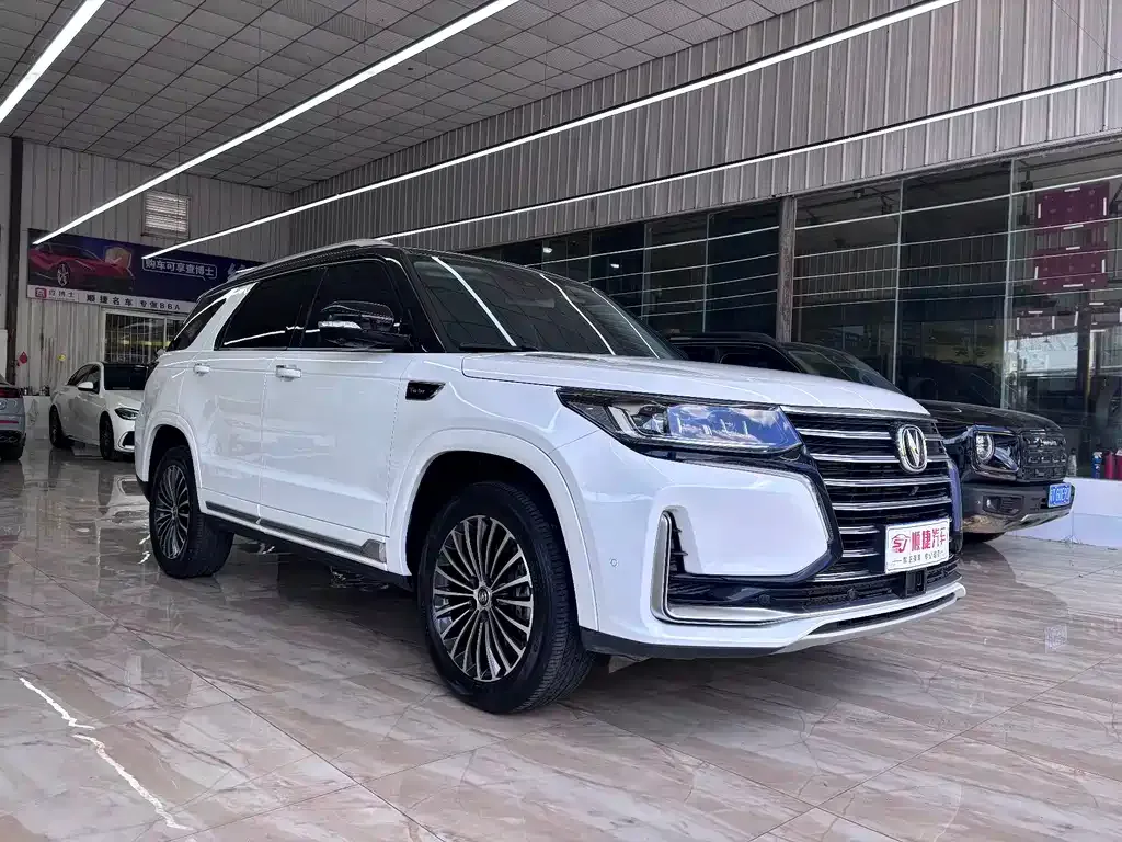 Changan CS95 — фото 10