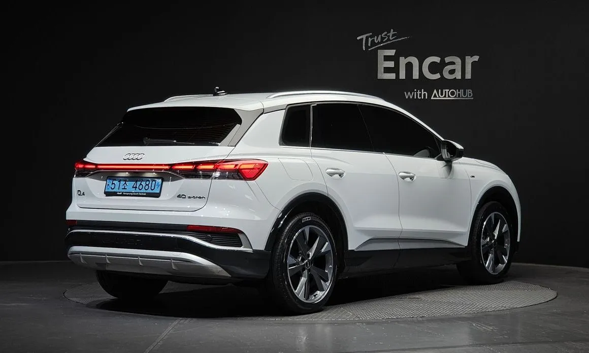 Audi Q4 e-tron — фото 3