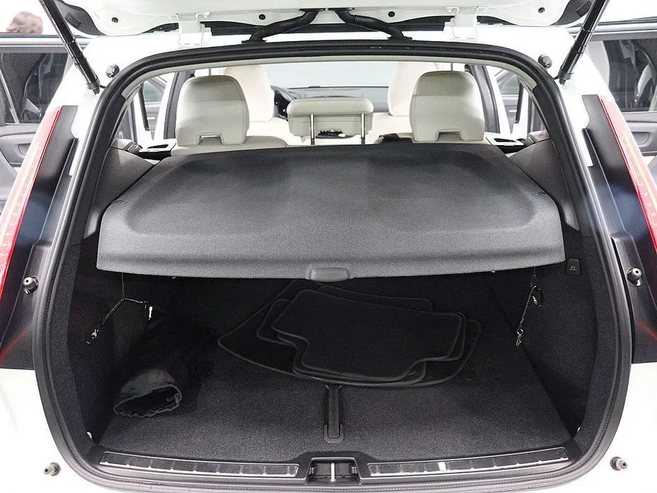 Volvo XC40 2024 из KR, фото 6