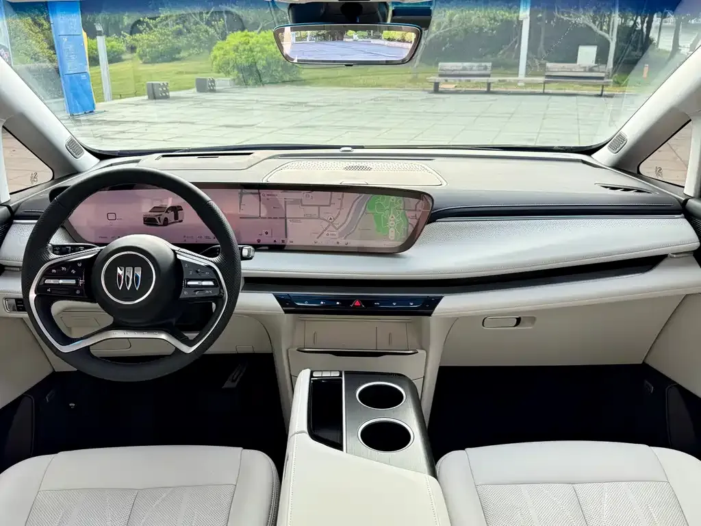 Buick GL8 Hybrid — фото 2
