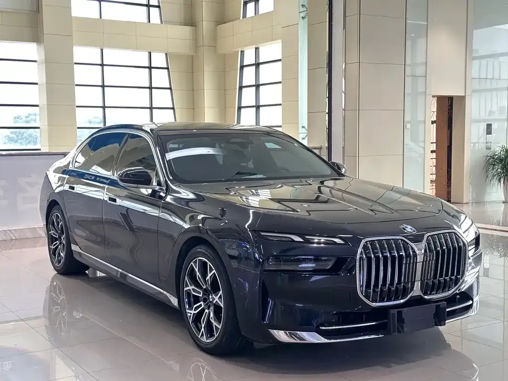 BMW 7 Series — фото 3