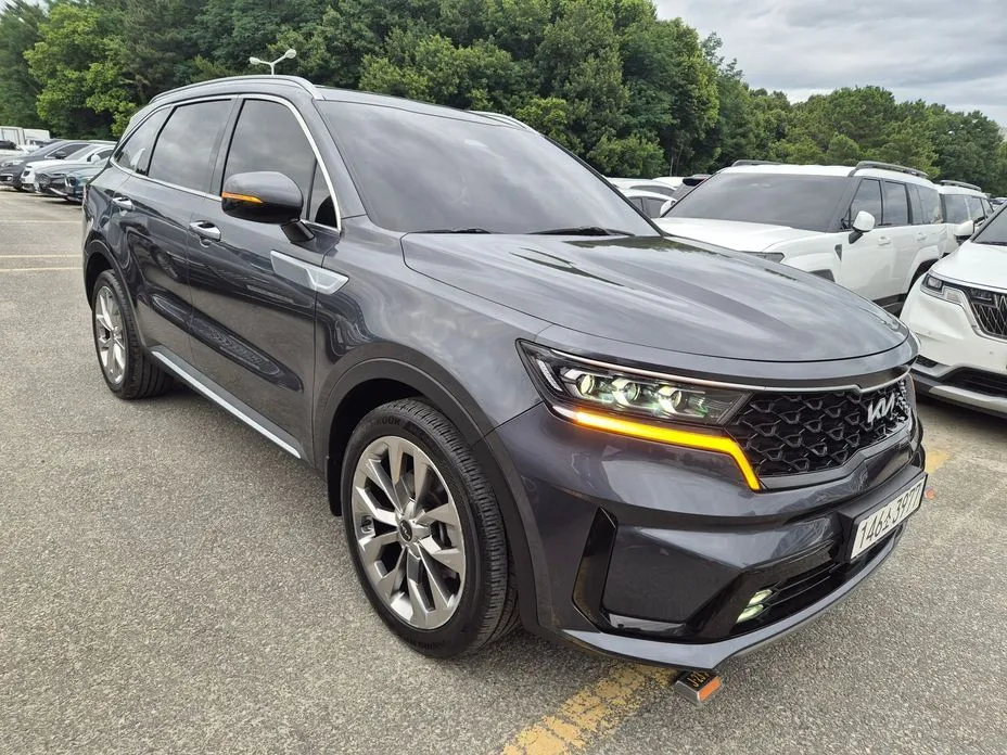 Kia Sorento — фото 7