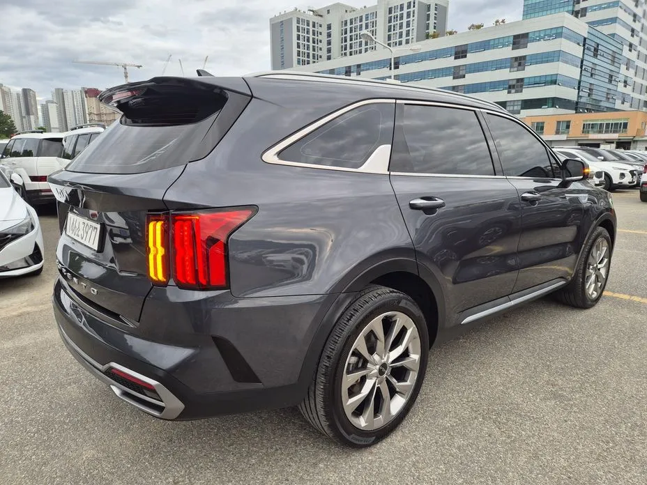 Kia Sorento — фото 10