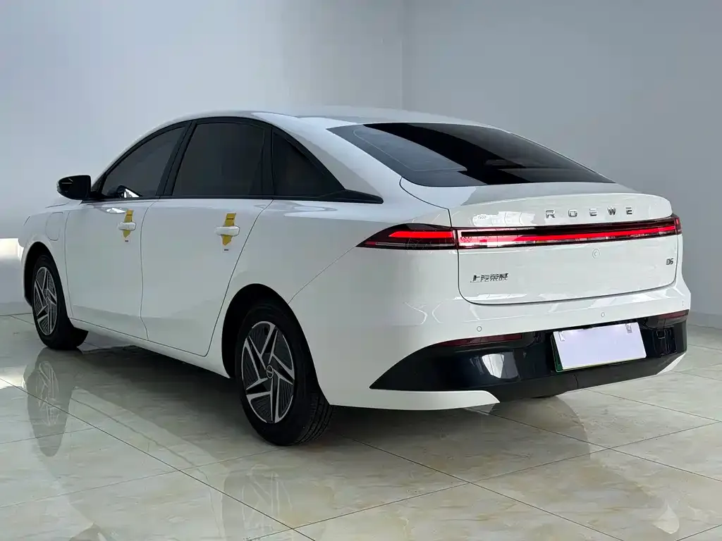 Roewe D6 — фото 3