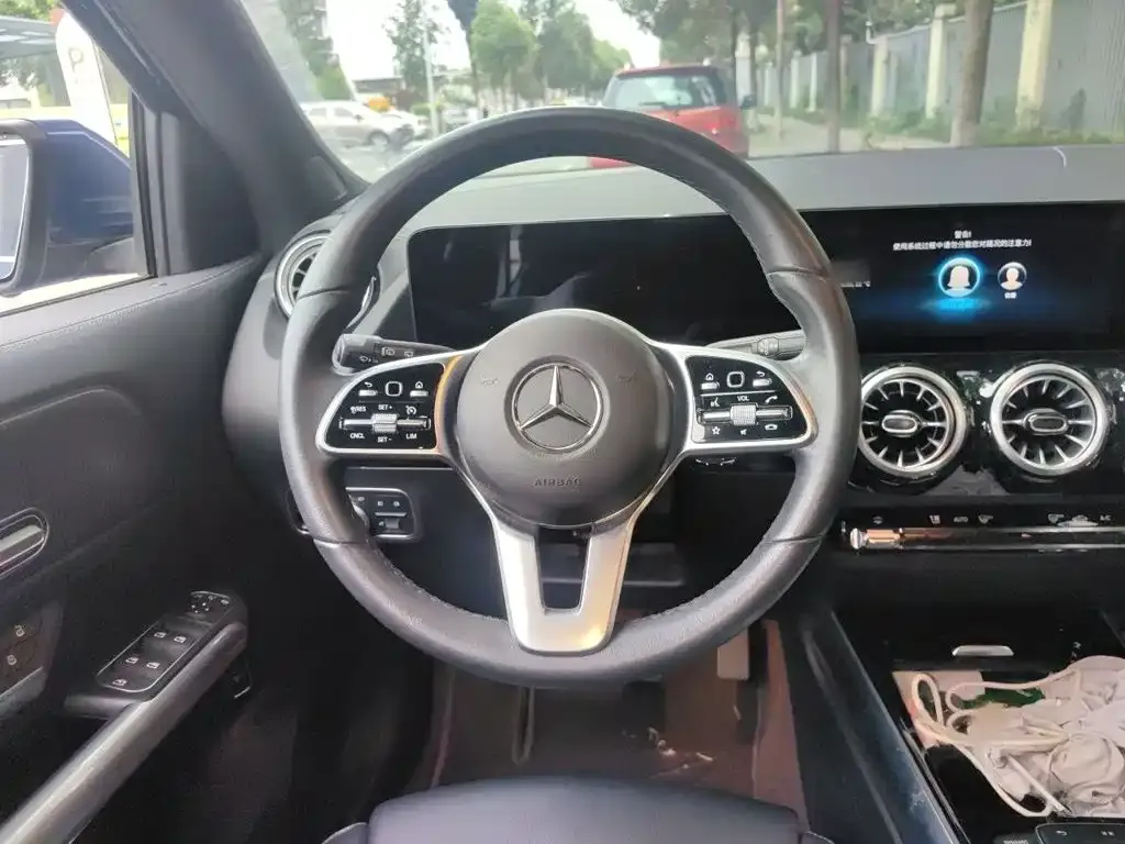 Mercedes-Benz GLA — фото 9