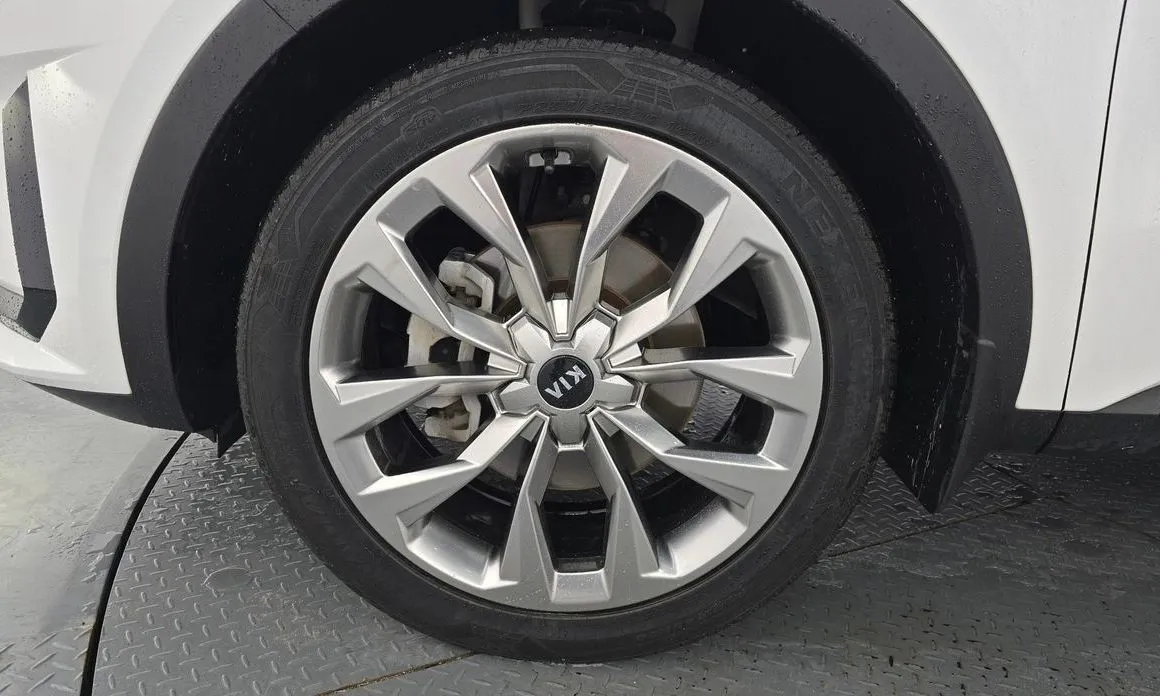 Kia Sorento — фото 7