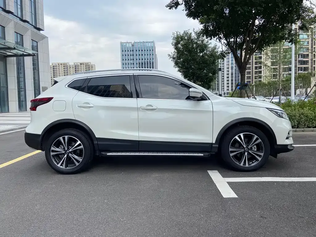 Nissan Qashqai — фото 3