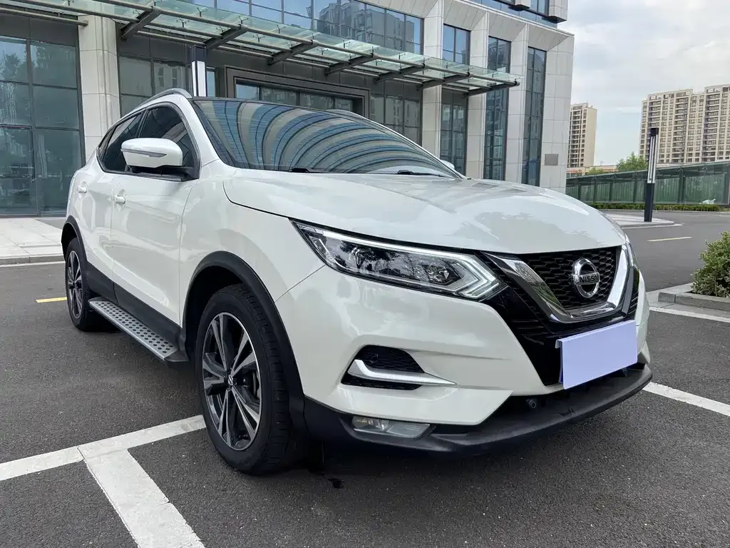 Nissan Qashqai — фото 9