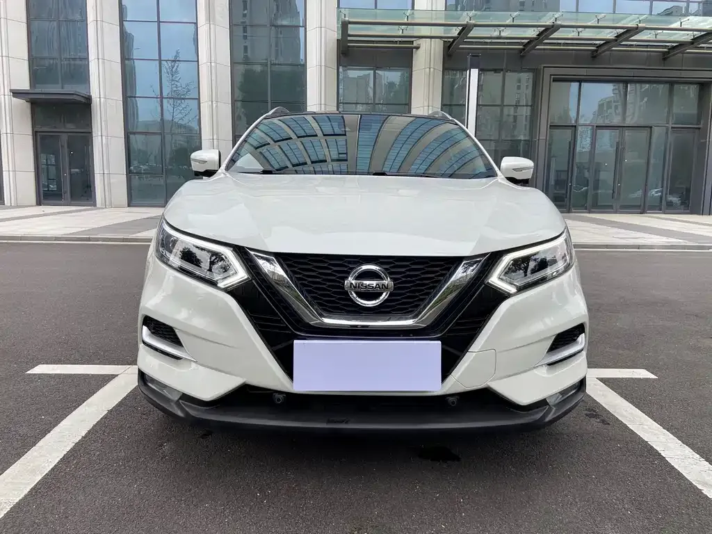 Nissan Qashqai — фото 10