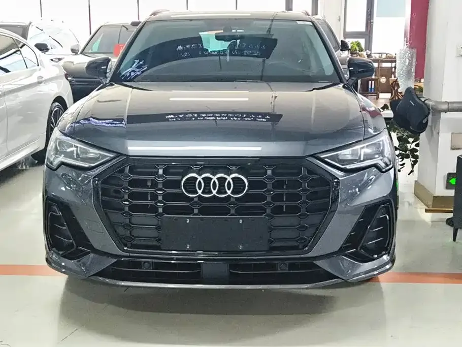 Audi Q3 — фото 8