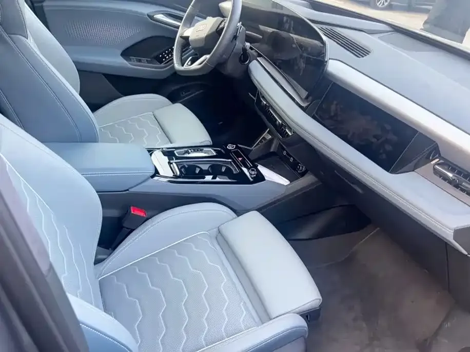 Audi Q6L e-tron — фото 4