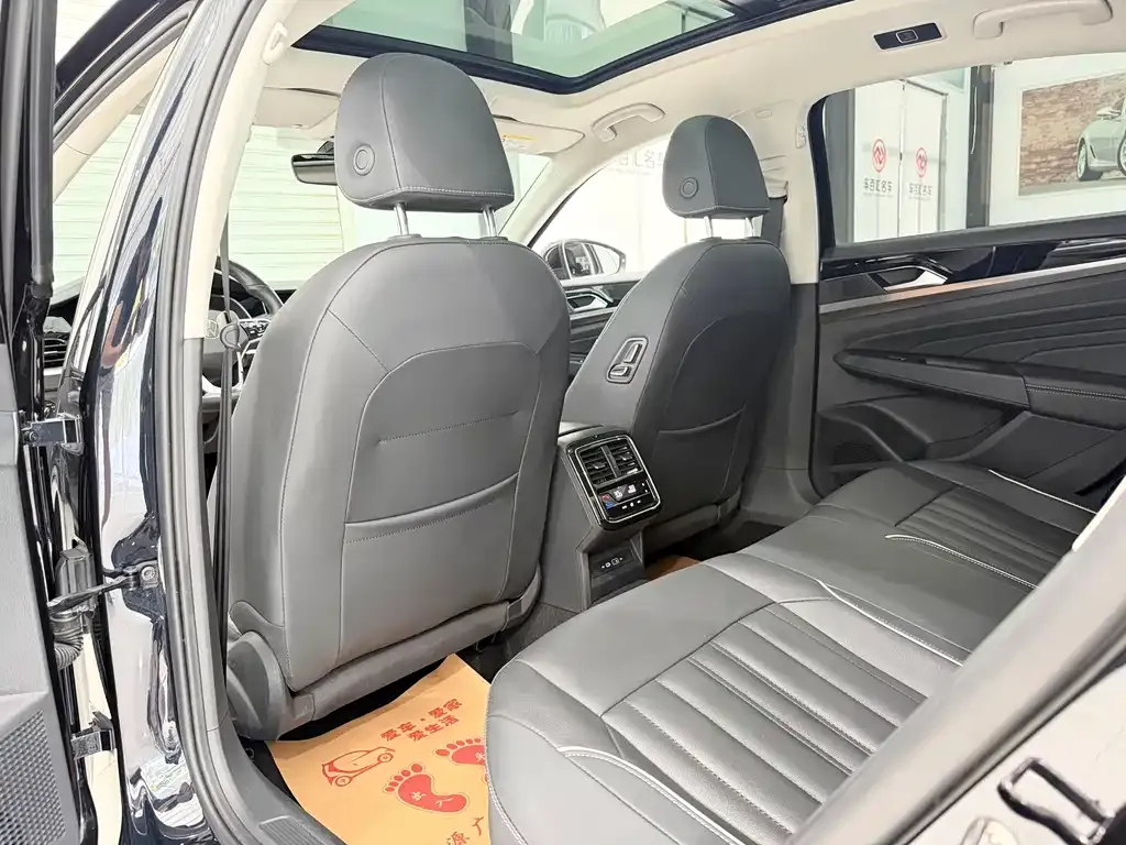 Volkswagen Passat — фото 5