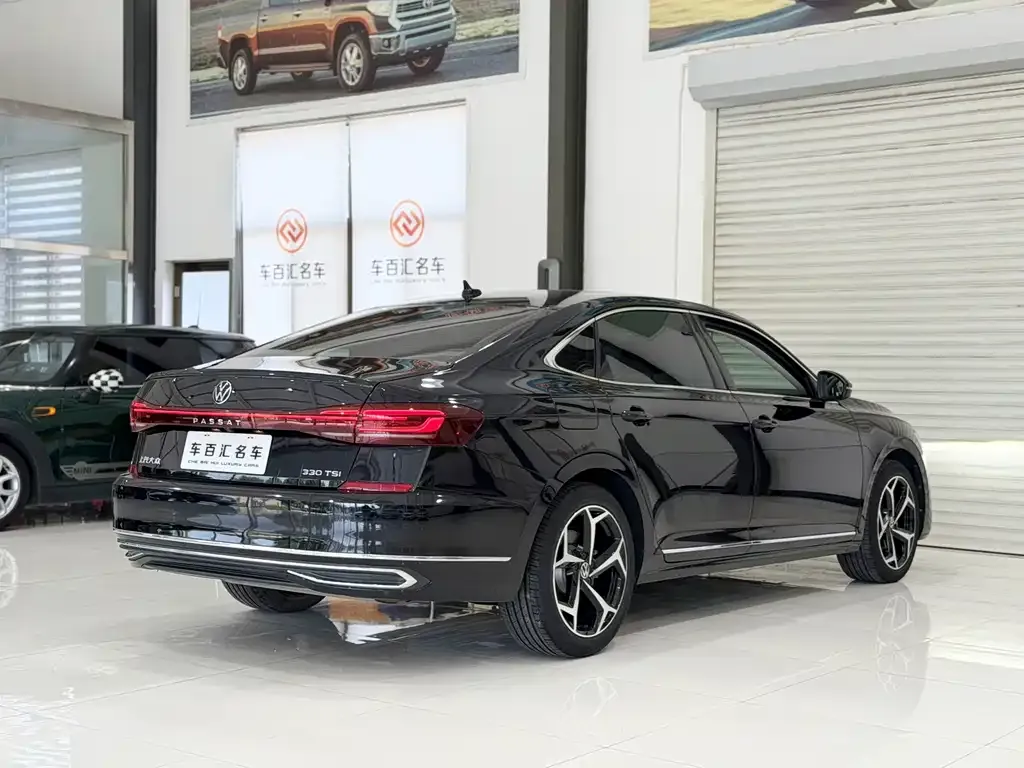 Volkswagen Passat — фото 8