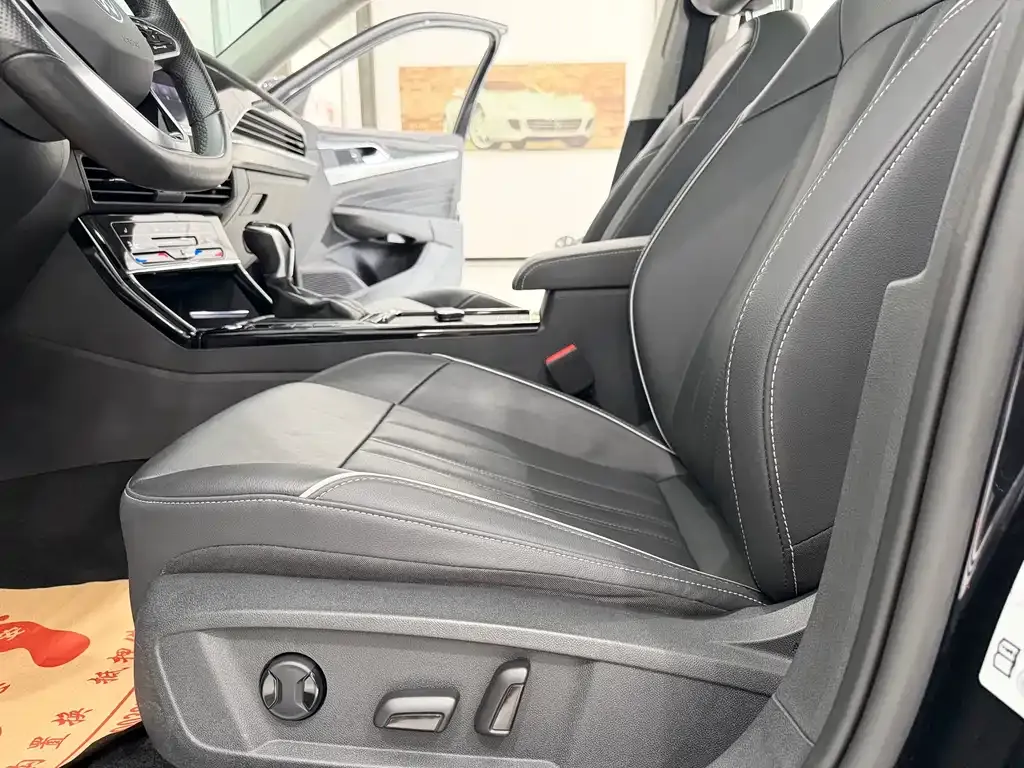 Volkswagen Passat — фото 10