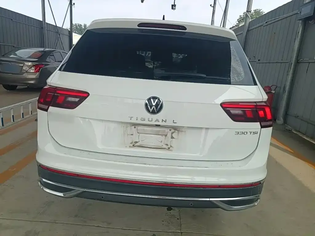 Volkswagen Tiguan L — фото 3