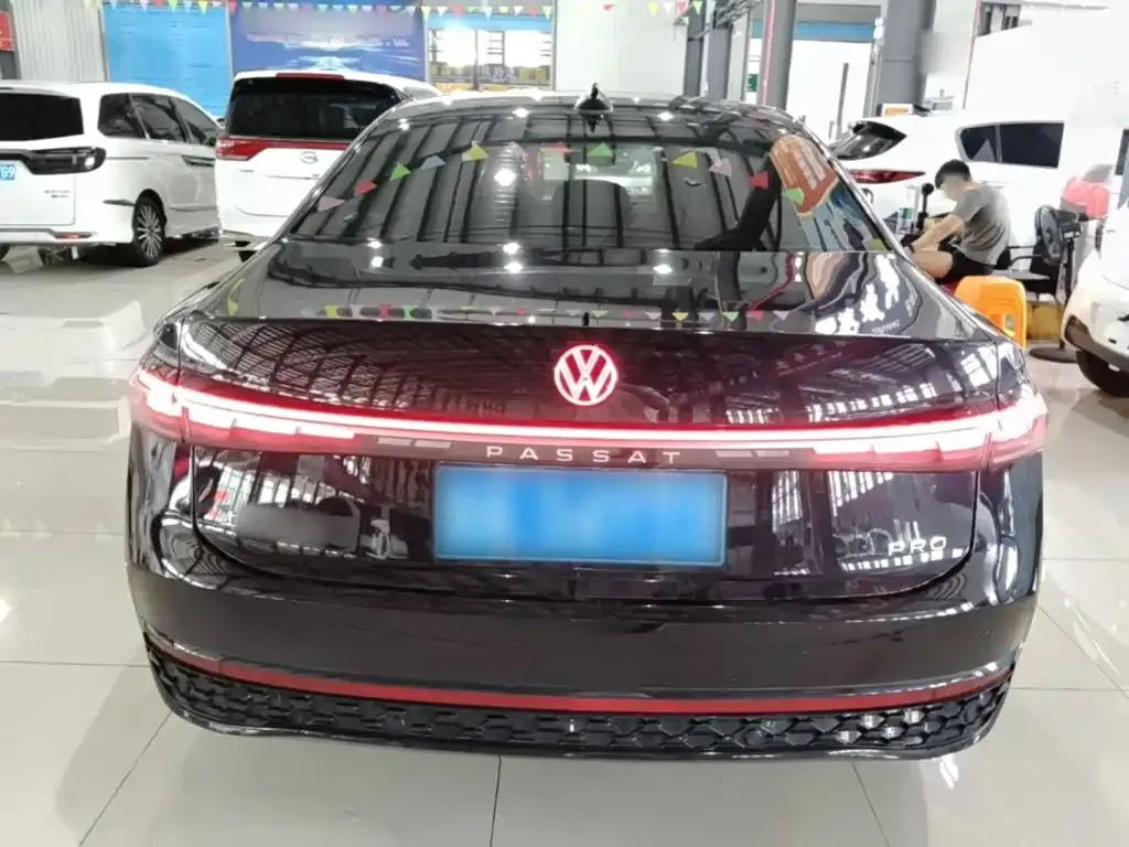 Volkswagen Passat — фото 6