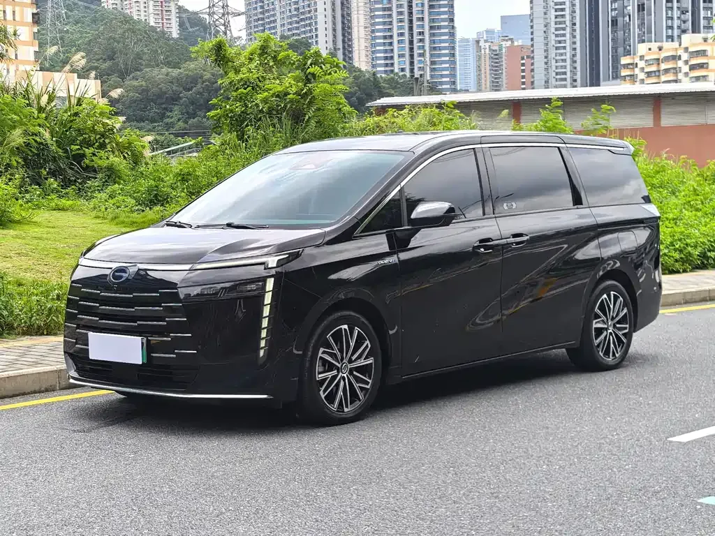 GAC Motor 传祺E8 PHEV — фото 1