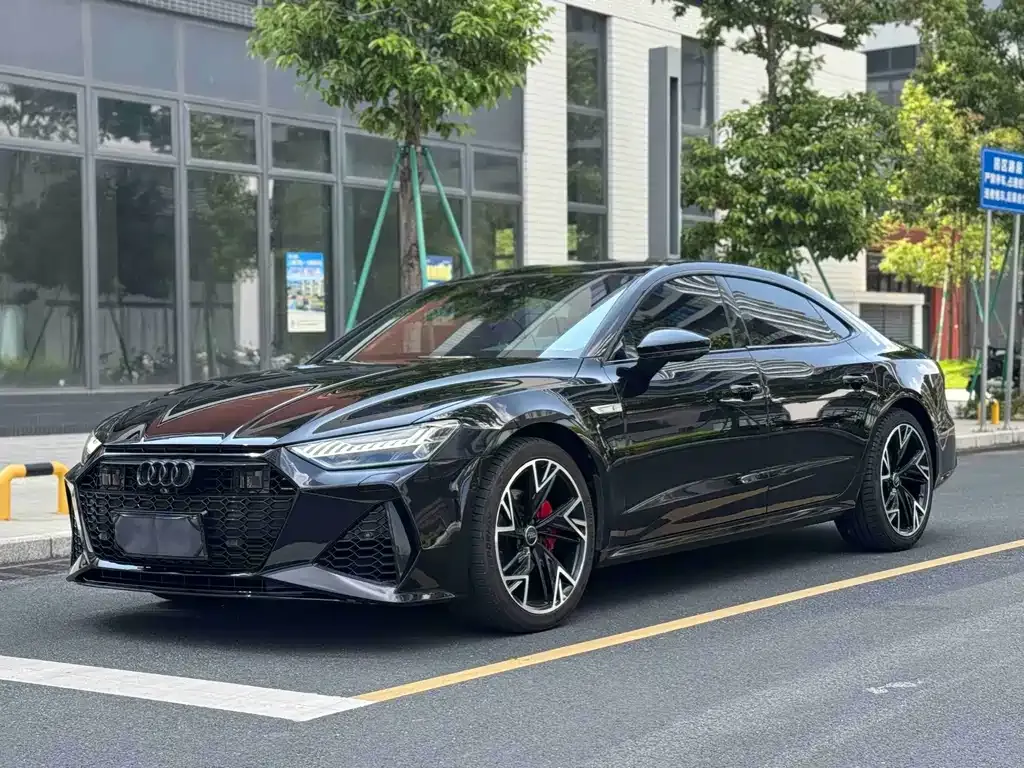 Audi A7L — фото 1
